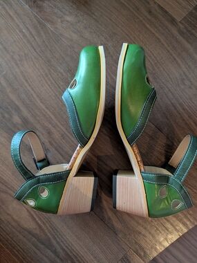 Mary Jane Cutout Ankle Buckle Strap Block Heel Sandals | Size 38 (7) | Green
